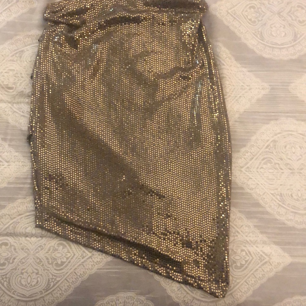 Clothes - Picture 2 of 2